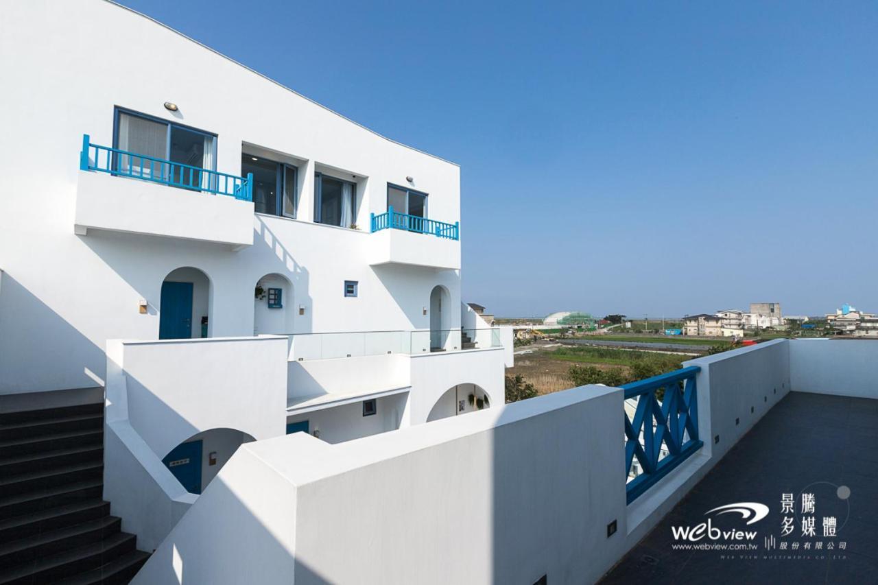 Blue White Apartment Вужие Екстериор снимка