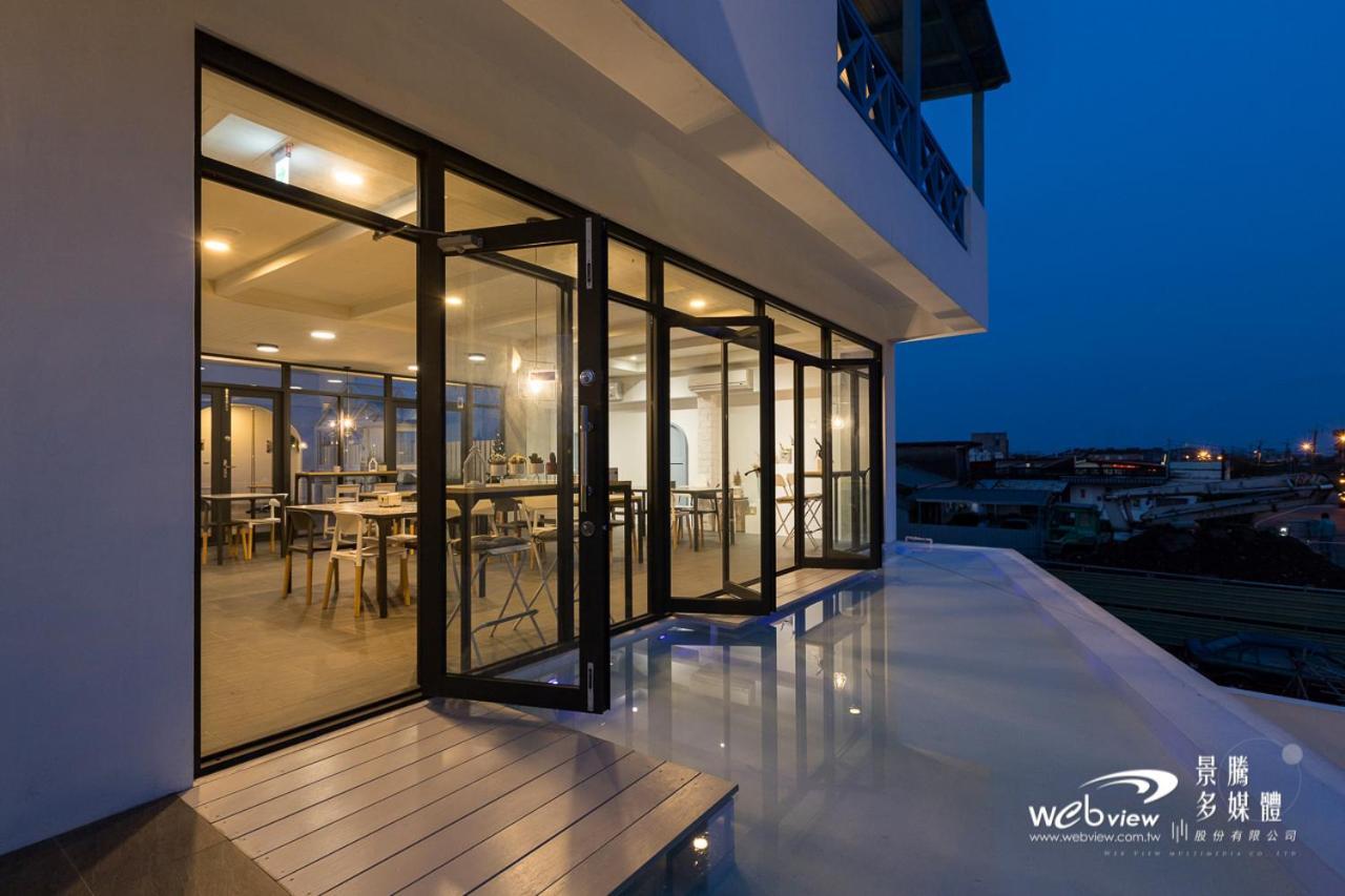 Blue White Apartment Вужие Екстериор снимка