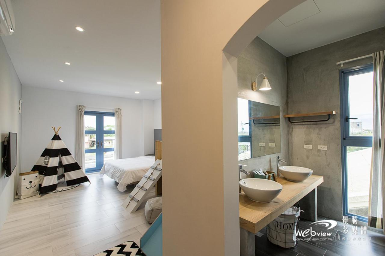 Blue White Apartment Вужие Екстериор снимка