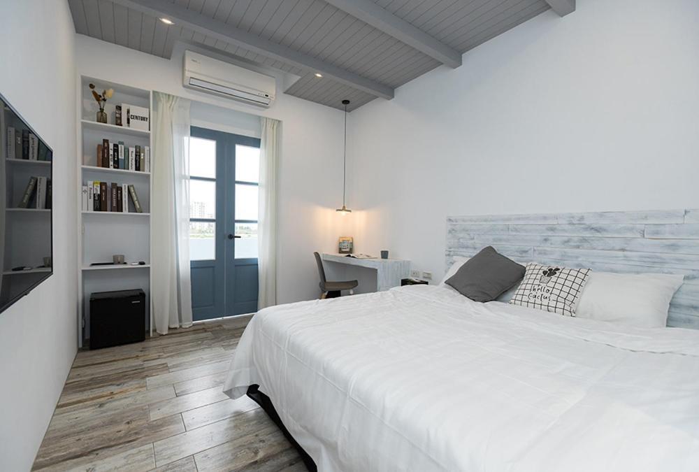 Blue White Apartment Вужие Екстериор снимка