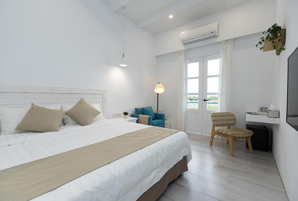 Blue White Apartment Вужие Екстериор снимка