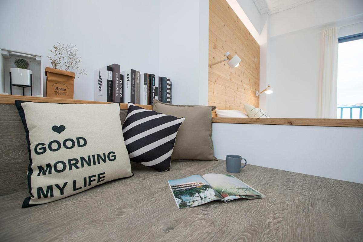 Blue White Apartment Вужие Екстериор снимка
