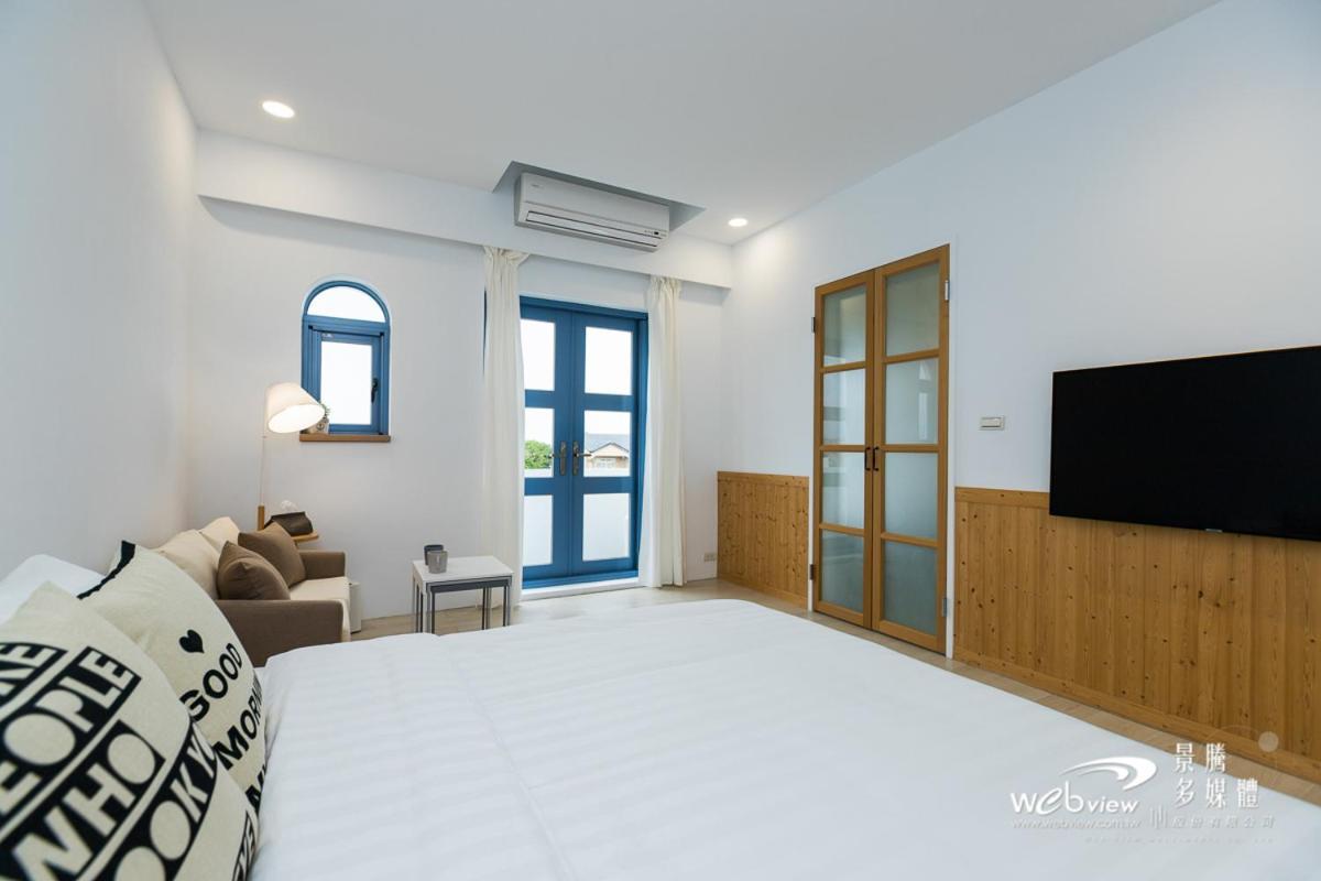 Blue White Apartment Вужие Екстериор снимка